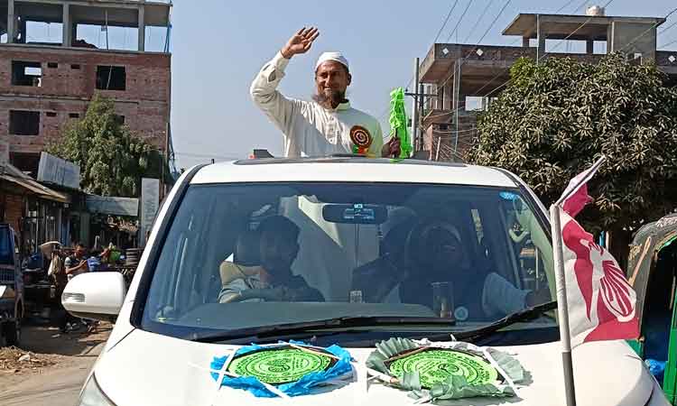 তাড়াইল-করিমগঞ্জে হাতপাখার প্রার্থী আলমগীর হোসাইনের মোটরসাইকেল শোডাউন