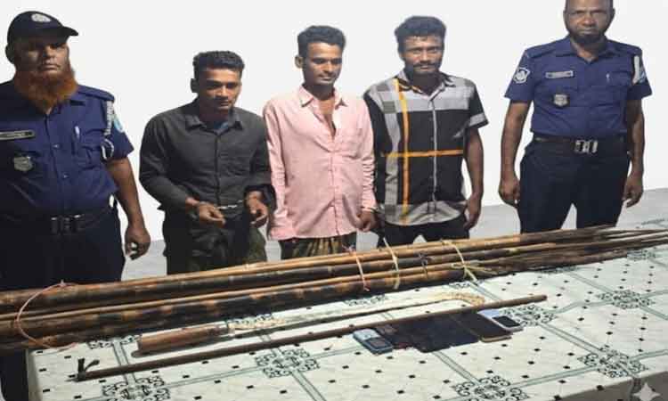মিঠামইনে ট্রলারে ডাকাতির ঘটনায় আন্ত:জেলা ডাকাতদলের তিন সদস্য গ্রেপ্তার