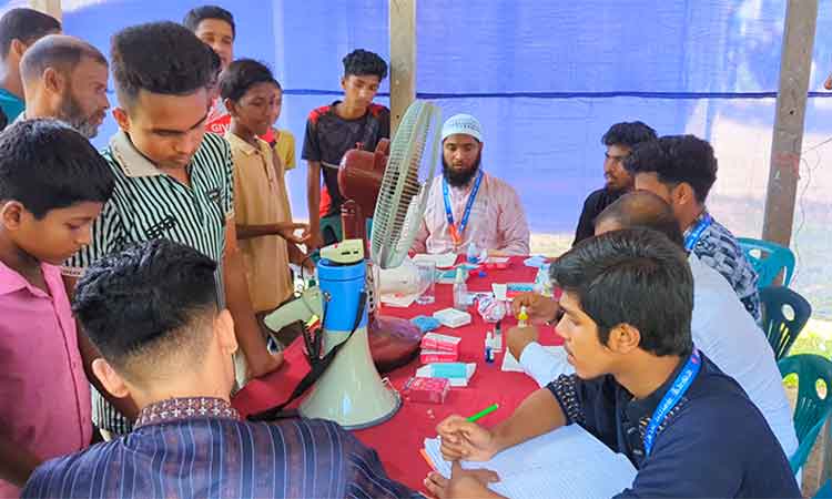 কিশোরগঞ্জে বিনামূল্যে রক্তের গ্রুপ নির্ণয় ও চক্ষু সেবা কর্মসূচি