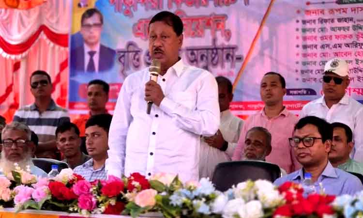 কৃতী শিক্ষার্থীদের সারওয়ার আলমের মতো সৎ ও আদর্শবান মানুষ হওয়ার আহ্বান জানালেন এমপি জালাল উদ্দীন