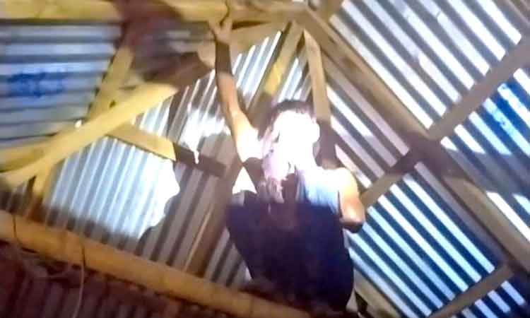 কটিয়াদীতে শিশুকে গলা টিপে হত্যাচেষ্টা মাদকাসক্ত যুবকের