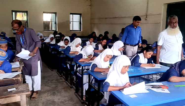 পাকুন্দিয়ায় আইইএস জাতীয় মেধাবৃত্তি পরীক্ষা অনুষ্ঠিত