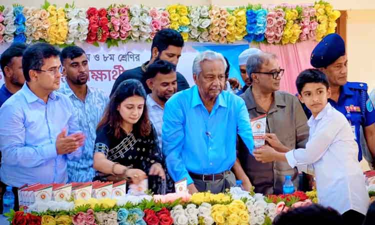 তাড়াইলে ৫ম ও ৮ম শ্রেণিতে বৃত্তিপ্রাপ্ত শিক্ষার্থীদের সংবর্ধনা