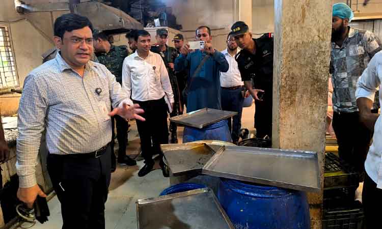 কিশোরগঞ্জে নিরাপদ খাদ্য আইনে তিন ব্যবসা প্রতিষ্ঠানকে ১০ লাখ টাকা জরিমানা