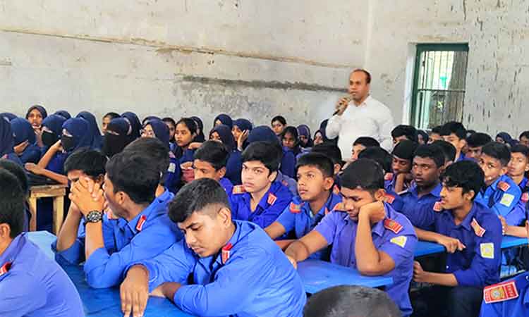 পাকুন্দিয়ায় শিক্ষার্থীদের নিয়ে মাদকবিরোধী আলোচনা সভা