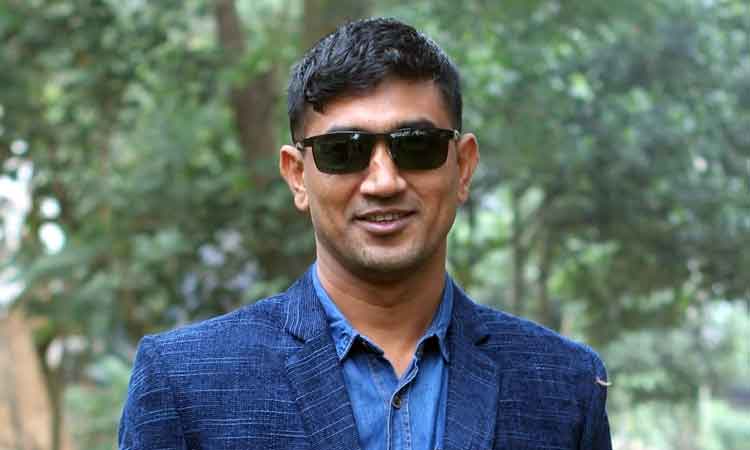 সড়কের পাশে পড়েছিলো মোটর সাইকেল আরোহীর মরদেহ